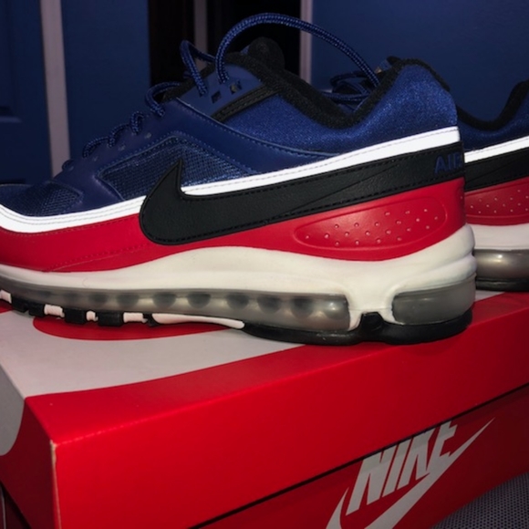 Shoes - Picture 2 of 4